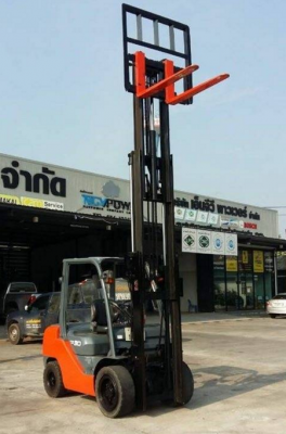 จำหน่าย Used Forklift Toyota 8FD30 นำเข้า 3 ตัน ดีเซล เสา 4.3 เมตร เสา 3 ท่อน Full-Free + งาสไลด์ จำหน่าย Used Forklift Toyota 8FD30 นำเข้า 3 ตัน ดีเซล เสา 4.3 เมตร เสา 3 ท่อน Full-Free + งาสไลด์