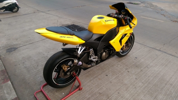 ขายคับ KAWASAKI NINJA ZX10 ปี2005 อินวอย สรรพสามิตร สีสวยๆ ท่อแต่ง ราคา 155000 บาท สนใจติดต่อ 081-0578282 คับ ส่งได้ทั่วไทยคับ สนใจติดต่อ 081-0578282 FACEBOOK ชาญณรงค์ ป๊อป ชัยอมฤต ไอดีไลน์ POPBIGBIKESAKON คับ สนใจรถสวย ถูก ดี ต้อง POP BIGBIKE SAKONNAKHON