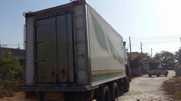 สิบล้อ ฮีโน่ FN2K 195เพาเดียว ตู้เปียกยาว6.50ม สภาพดีสวยเดิมๆพร้อมใช้ ทะเบียนพร้อมโอน