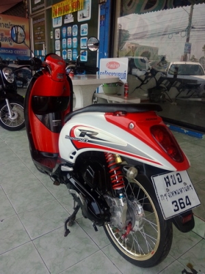 Scoopy-i ลาย RRรถปี 54 แต่งสวยภายนอกเครื่องเดิมๆ ราคาถูกครับ