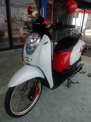 Scoopy-i ลาย RRรถปี 54 แต่งสวยภายนอกเครื่องเดิมๆ ราคาถูกครับ
