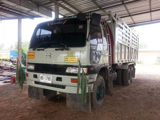 ขายรถ10ล้อ ดั้ม2เพลา HINO FM3M เครื่อง240แรง เครื่องเดิม สโลเดิม มีลำโพงระบบลากพ่วง พาวเวอร์ ทิฟฟี่ ภายในสวย แอร์เย็น เอกสารพร้อมโอน สนใจโทร 090-8588220คุณนะ 093-3258446คุณบิว หรือเข้าดูสินค้าอื่นๆได้ที่ www.truck.in.th/498 หรือเพจFacebook ณรงค์ ซื้อขายรถ