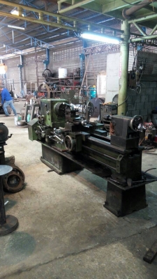 เครื่องกลึง8ฟุตรูเพลา3นิ้วผ่านกลึงงานยาว1500 ผ่านป้อมมีด380 ผ่านหน้าแท่น600 ผ่านท้องม้า800ราคาเบาๆครับ