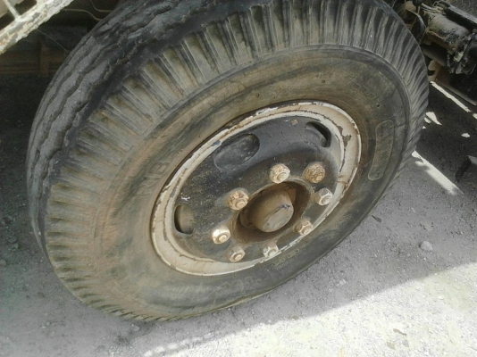 รถอีซูซุ  10  ล้อ โม่ปูน  FRZ441 เปลื่ยนเครื่อง  260 แรงม้า.     สนใจติดต่อ  081 - 6079515