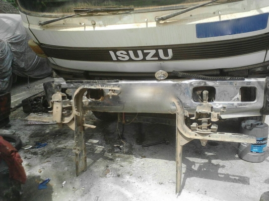 รถอีซูซุ  10  ล้อ โม่ปูน  FRZ441 เปลื่ยนเครื่อง  260 แรงม้า.     สนใจติดต่อ  081 - 6079515