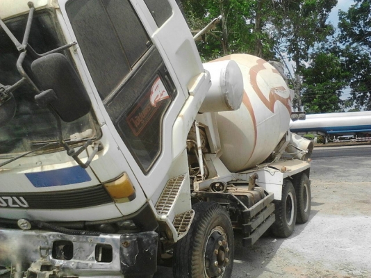 รถอีซูซุ  10  ล้อ โม่ปูน  FRZ441 เปลื่ยนเครื่อง  260 แรงม้า.     สนใจติดต่อ  081 - 6079515