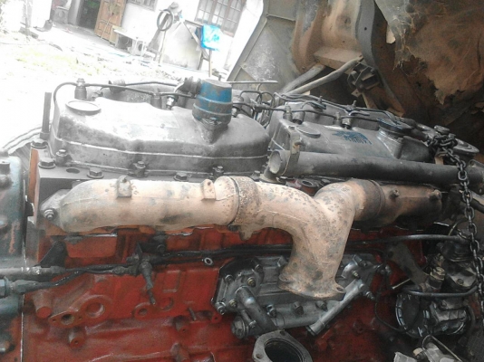 รถอีซูซุ  10  ล้อ โม่ปูน  FRZ441 เปลื่ยนเครื่อง  260 แรงม้า.     สนใจติดต่อ  081 - 6079515