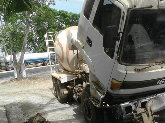 รถอีซูซุ  10  ล้อ โม่ปูน  FRZ441 เปลื่ยนเครื่อง  260 แรงม้า.     สนใจติดต่อ  081 - 6079515