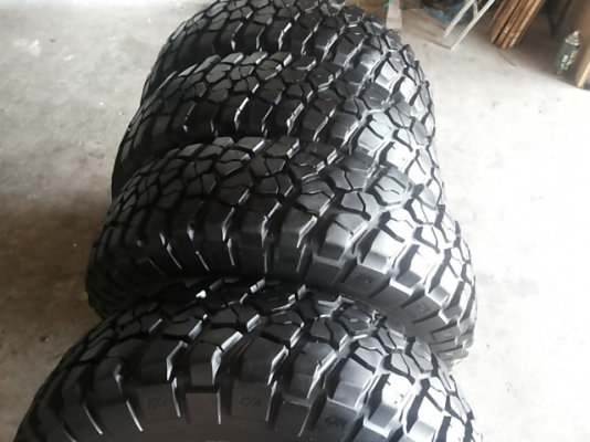 ***ยางBFGoodrich KM2 usa.เก่าเก็บ*** ขนาด30"&times;9.50"&times;15"