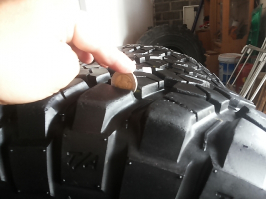 ***ยางBFGoodrich KM2 usa.เก่าเก็บ*** ขนาด30"&times;9.50"&times;15"