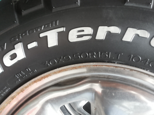 ***ยางBFGoodrich KM2 usa.เก่าเก็บ*** ขนาด30"&times;9.50"&times;15"