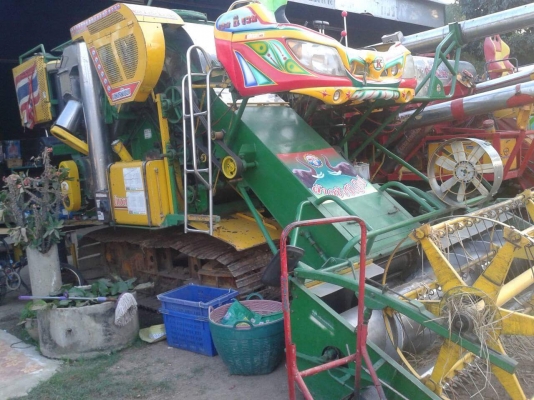 ขายรถเกี่ยวข้าว จ้าวช้างไวไฟ ปี54 อุ้ม2.5ตัน เครื่อง260แรง JOทูเทอร์โบ จากโรงงาน รถสวยสภาพพร้อมใช้งาน สนใจโทร 090-8588220คุณนะ 093-3258446คุณบิว หรือเข้าดูสินค้าอื่นๆได้ที่ www.truck.in.th/498 หรือเพจFacebook ณรงค์ ซื้อขายรถมือสอง (เว็บไซต์ส่วนตัว) หรือFa