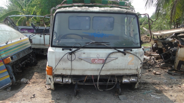 หัว HINO F18 บางๆเดิมๆไม่ผุ ขาหน้า-หลัง กรอง กันชน ของครบ ราคาถูก