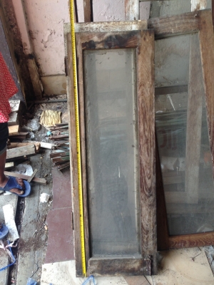 พื้นไม้รางลิ้นมะค่า  ตรม 980 บาท