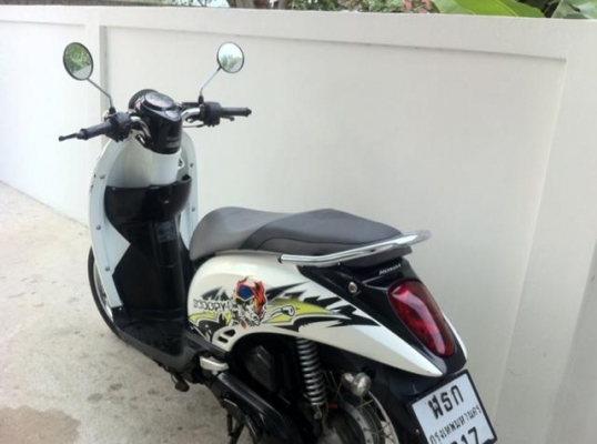 Honda Scoopy i สวย เดิม เครื่องดี ภาษีไม่ขาด Honda Scoopy i สวย เดิม เครื่องดี ภาษีไม่ขาด