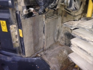 ขายรถแม็คโคร KOMATSU PC30MR-2