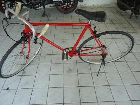 จักรยานเสื้อหมอบ