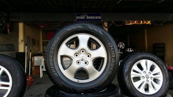 ขายล้อแม็ก vigo champ 16" พร้อมยางปี14 สนใจติดต่อ ตาเล็ก ล้อและยาง 081-3747940