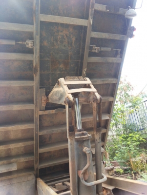 รถบรรทุก ISUZU NPR59 ปี42 6 ล้อใหญ่ดั๊มพ์ติดเครน เครื่อง 115 แรง แอร์เย็น เครื่องเสียงพร้อม พวงมาลัยพาวเวอร์ ราคา 468,000 บ.รถอยู่สระบุรี