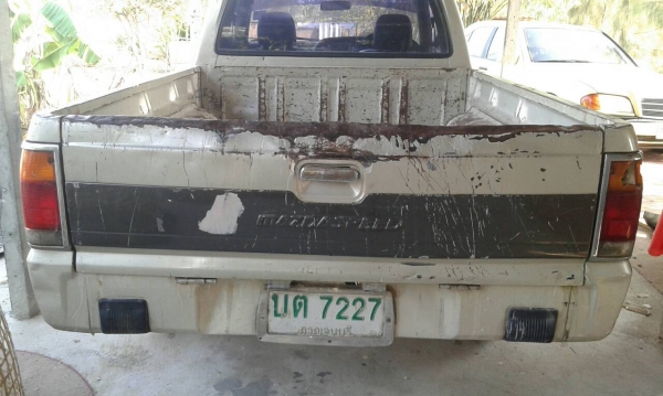 ขายมาสด้าไฟเต้อปี98เครื่องดีเซลเดิมๆแน่นพวงมาลัยเพาเวอร์คัตซีสวยกริ๊บรถบางๆไม่มีผุแอร์เย็นเบรกดีเฟืองท้ายเกียไม่หอนไม่หลุดกระจกไฟฟัาพร้อมไช้ไดัเลย