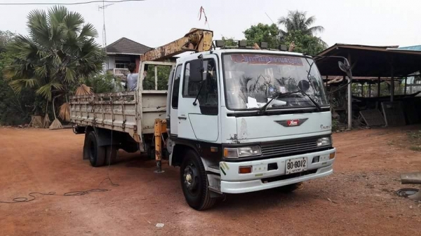 ขายรถ6ล้อ 3H ยาว7.20เมตร เครื่อง195 แรงปี38 เครน4.5ตัน รถสวยสภาพดี พร้อมใช้งาน เอกสารพร้อมโอน สนใจโทร 090-8588220คุณนะ 093-3258446คุณบิว หรือเข้าดูสินค้าอื่นๆได้ที่ www.truck.in.th/498 หรือเพจFacebook ณรงค์ ซื้อขายรถมือสอง (เว็บไซต์ส่วนตัว) หรือFacebook ค