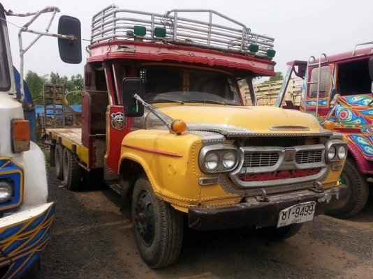 ขายรถเทรลเลอร์หัวยาว เครื่อง165แรง พ.เพาเวอร์ มีบันไดไฮดรอลิกขึ้นรถเกี่ยว สภาพสวยพร้อมใช้งาน เอกสารพร้อมโอน สนใจโทร 090-8588220คุณนะ 093-3258446คุณบิว หรือเข้าดูสินค้าอื่นๆได้ที่ www.truck.in.th/498 หรือเพจFacebook ณรงค์ ซื้อขายรถมือสอง (เว็บไซต์ส่วนตัว)