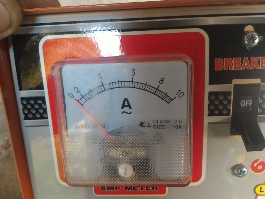 เครื่องชาร์ทแบตเตอรี Makita ขนาดกระแสชาร์ท 10 A. ใช้ได้ตั้งแต่ 6 - 12  V.  ปรับตั้งกระแสชาร์ทได้ หลายระดับ