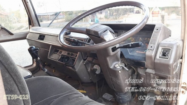 ขายด่วน รถบรรทุก 10 ล้อ MITSUBISHI FUSO 527MA / 190 แรง 2 เพลา (หัวคัซซี) พร้อมใช้งาน ราคาสุดคุ้ม