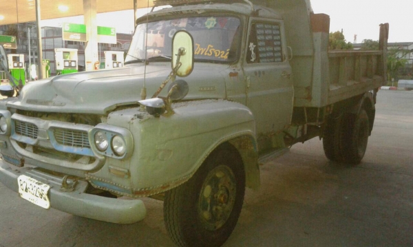 ขาย6ล้อดำเครื่อง6BD1เฟื่องท้ายฟูโช่ทะเบียนพร้อมโอน