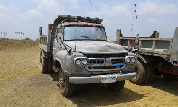 ขาย6ล้อดำเครื่อง6BD1เฟื่องท้ายฟูโช่ทะเบียนพร้อมโอน ขาย6ล้อดำเครื่อง6BD1เฟื่องท้ายฟูโช่ทะเบียนพร้อมโอน