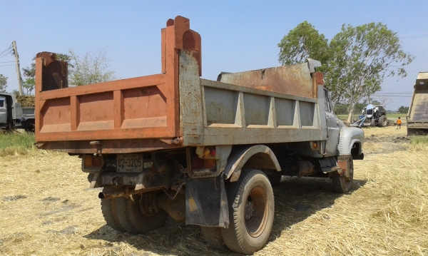 ขาย6ล้อดำเครื่อง6BD1เฟื่องท้ายฟูโช่ทะเบียนพร้อมโอน ขาย6ล้อดำเครื่อง6BD1เฟื่องท้ายฟูโช่ทะเบียนพร้อมโอน