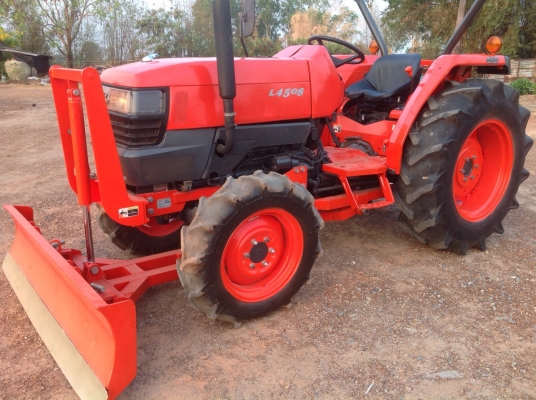 แทรกเตอร์คูโบต้าแอว 4508 โฟวิลสภาพดีพร้อมใช้งาน มีผานดันหน้าและโรตารี่ แทรกเตอร์คูโบต้าแอว 4508 โฟวิลสภาพดีพร้อมใช้งาน มีผานดันหน้าและโรตารี่