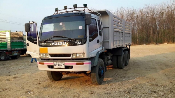 ขายรถบรรทุก ISUZU เครื่อง270 แรง ปี 45 กระบะดัมพ์สามมิตร มีระบบลากพ่วง รถพร้อมใช้งาน ขายรถบรรทุก ISUZU เครื่อง270 แรง ปี 45 กระบะดัมพ์สามมิตร มีระบบลากพ่วง รถพร้อมใช้งาน