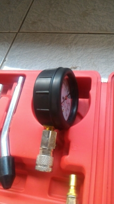 เครื่องมือวัดทดสอบกำลังอัดของกระบอกสูบในเครื่องยนต์ว่ามีการรั่วหรือกำลังอัดอากาศดีมัย หรือนำไปใช้งานด้านอื่นๆที่ต้องการ แสดงผลเป็นแบบหน้าปัดเข็ม