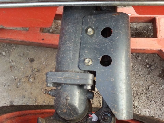 คูโบต้า L4708 4 WD พร้อมใบมีดตราช้างคานล่าง