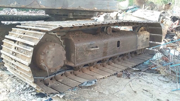 ขาย PC120-2  รถพร้อมทำงาน เครื่อง ปั้มดี เอวแน่นเก่านอกมือเดียว เอกสารอินวอย  มีคีบ กับ บุ้งกี๋ ราคา 335,000  091-0206555 เอิร์ทครับ