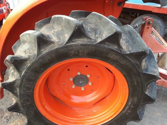 คูโบต้า L3608 4 WD พร้อมผาน 5 ตราช้าง ทำงาน 637 ชั่วโมง เอกสารเล่มทะเบียนครบ