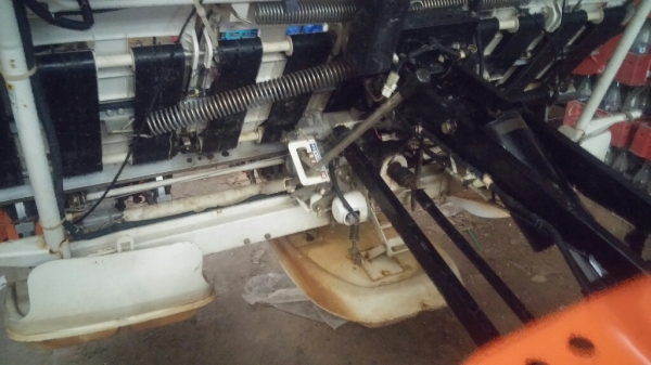 เครื่องกำจัดหญ้า 5 แถว