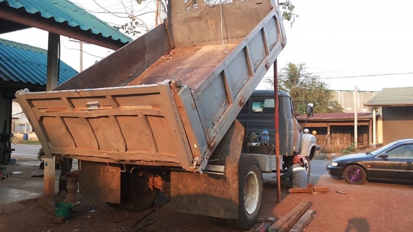 **269,000 บ.ต่อรอง/// 6ล้อดั้มดิน ISUZU TX-145 หัวยาว เครื่องเดิม เกียร์J 7เกียร์ถอย ช่วงล่างใหญ่ เฟืองท้าย FUSO (10ล้อ) คัสซีสวย หัวเก๋งดี พ.พาวเวอร์ เบรคลม แอร์หนาว ดั้มเหล็ก5ตัน3.80ม.ยิงหลัง ยาง900/20 สภาพ70\% พร้อมใช้ เล่มทะเบียน ภาษีเต็ม **ขาย ISUZU T **269,000 บ.ต่อรอง/// 6ล้อดั้มดิน ISUZU TX-145 หัวยาว เครื่องเดิม เกียร์J 7เกียร์ถอย ช่วงล่างใหญ่ เฟืองท้าย FUSO (10ล้อ) คัสซีสวย หัวเก๋งดี พ.พาวเวอร์ เบรคลม แอร์หนาว ดั้มเหล็ก5ตัน3.80ม.ยิงหลัง ยาง900/20 สภาพ70\% พร้อมใช้ เล่มทะเบียน ภาษีเต็ม **ขาย ISUZU T