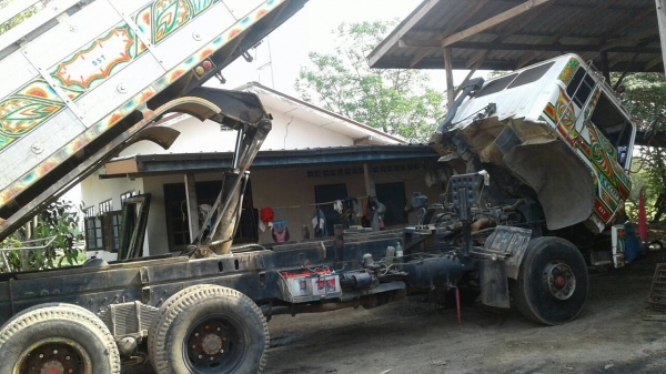 ขายๆๆ 825,000บ คือยุ่ชสิบล้อ ฮีโน่ FM227L-EM100-220แรง 2เพา ดั้มมีเนียม สภาพดีสวยเดิมๆพร้อมใช้ ทะเบียนพร้อมโอน ขายๆๆ 825,000บ คือยุ่ชสิบล้อ ฮีโน่ FM227L-EM100-220แรง 2เพา ดั้มมีเนียม สภาพดีสวยเดิมๆพร้อมใช้ ทะเบียนพร้อมโอน