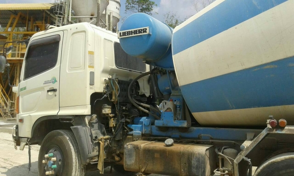 ขาย 2,250,000รถโม่ปูน HINO MEGA 2 เพลา เครื่อง AO9C 330 แรง ปี 54รถสวยพร้อมใช้เอกสารพร้อมโอน 090-772-3710 090-772-3708