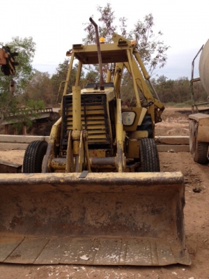 ขายรถตักหน้าขุดหลัง
