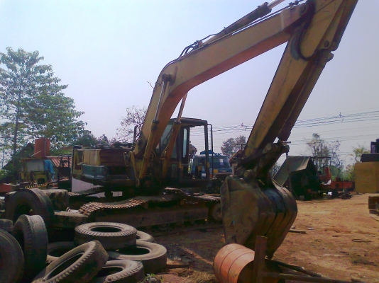 ขายด่วน..รถขุด KOMATSU PC200-3-311xx  รถสวย ทรงดี คัสซีสวย ปั้มดี ขุดแรง ได้งานไว เครื่องแรง แน่น ประหยัดน้ำมัน สุดคุ้ม.