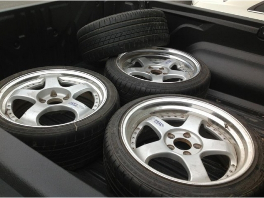 ขายล้อ  ญี่ปุ่น ก้านยกๆ   มืสองสภาพดี ขอบ 18 หน้า 7.5 หลัง 8.5 5รู 114พร้อมยางสวยๆๆเลยคับ   ขาย  32000