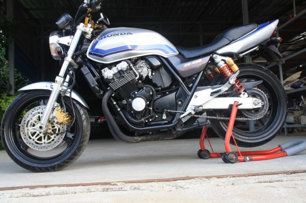 ขาย CB 400 ปี 2000 เทคนักศึกษา น่ารักๆ สรรพสามิตแท้ ครบ สภาพสวย ใสปิ๊ง 78000