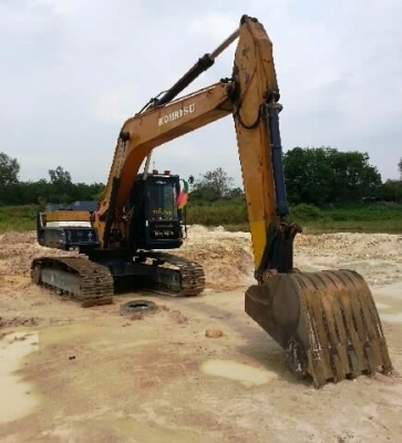 ขายด่วน..รถขุด KOMATSU PC200-3  รุ่นพิเศษ..ปั้มใหม่ PC200 รุ่น 5 รถสวย ทรงดี พร้อมใช้งานสุดขีด! เครื่องแรง ปั้มดี ประหยัดน้ำมัน เกินคุ้ม.