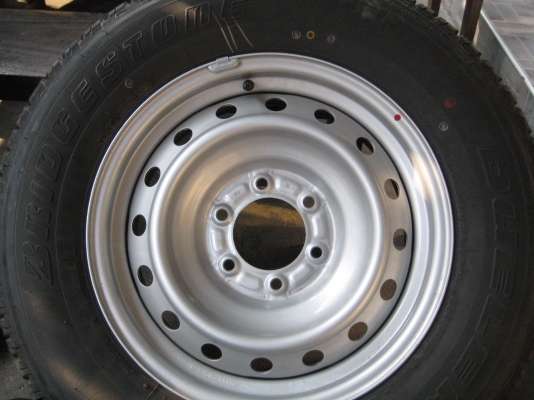 ขายยางอะไหล่ all new dmax 255/65/17 ปี12 ไม่เคยลงพื้น