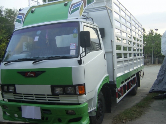 ขายรถ 6 ล้อ HINO มีคอกสูง กระบะยาว 5.50 ม. กว้าง 2.10 ม.