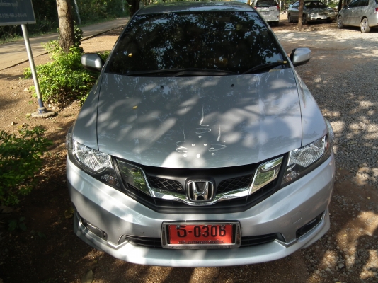 ขายกระจังหน้าของ ฮอนด้า City ปี 2013 ของใหม่ถอดออกจากป้ายแดง สภาพ 100 \% สวยจัด ขายกระจังหน้าของ ฮอนด้า City ปี 2013 ของใหม่ถอดออกจากป้ายแดง สภาพ 100 \% สวยจัด