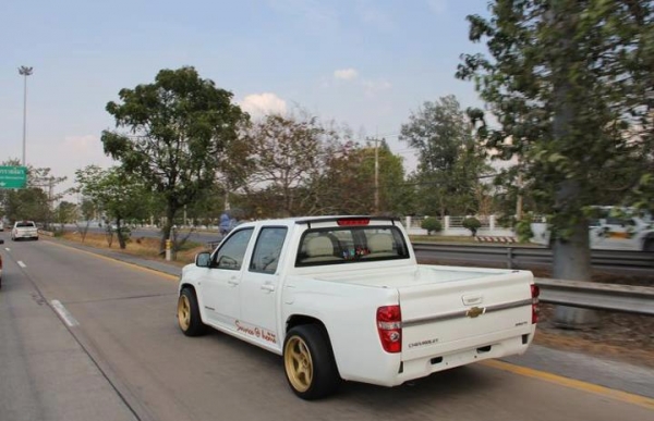 ขายชุดแต่งรถเก๋ง กระบะ รถบรรทุกทุกรุ่น ผลิตจากไฟเบอร์กลาสและพลาสติก ABS